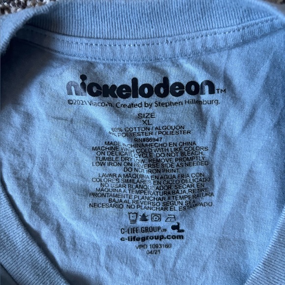 SpongeBob SquarePants Graphic T-Shirt women’s pre-love size XL crop top - Picture 4 of 5